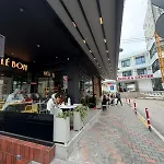 Albania Haven Kafe Flora Daire *